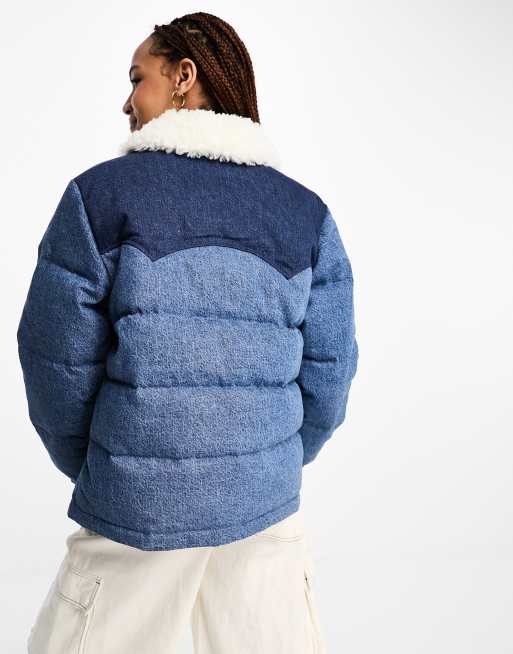 Levi's - LA - Western denim pufferjack met bontkraag in blauw, 2 van 4