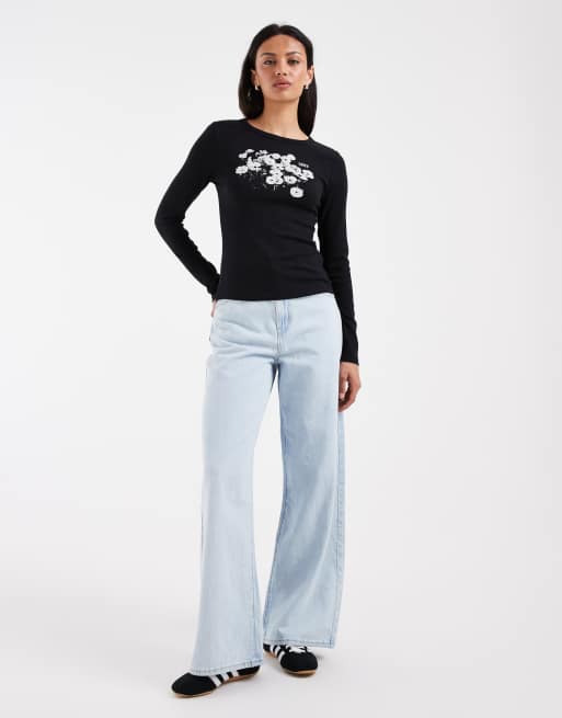 Levi's långärmad t-shirt med grafiskt blommigt tryck i svart, 3 av 4