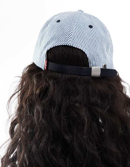 Levi's – Lazy Girl – Jasnoniebieska czapka z daszkiem i małym logo, 3 z 3