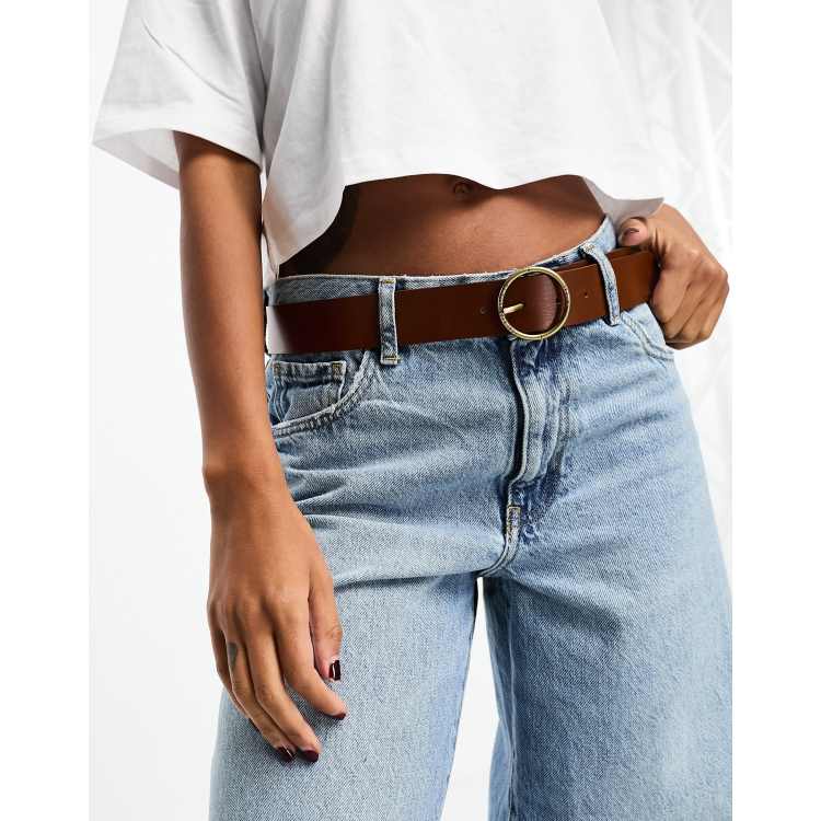 Circle buckle outlet belt