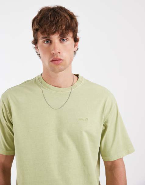 Levi's – Ljusgrön t-shirt i vintagestil med röd flik - view 1