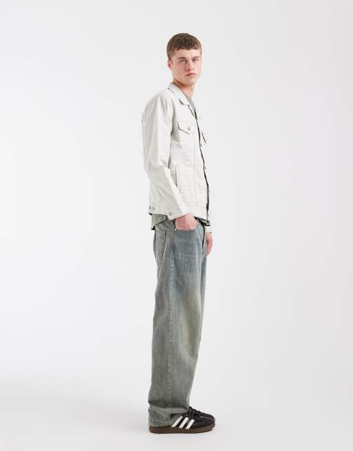 Levi's – Locker geschnittene Jeans-Truckerjacke in Ecru, 3 von 5