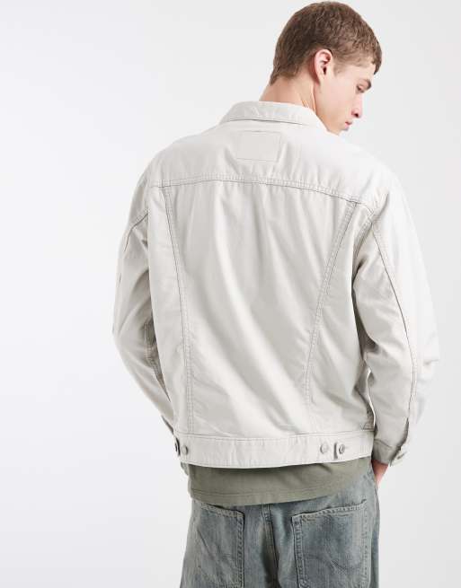 Levi's – Locker geschnittene Jeans-Truckerjacke in Ecru, 5 von 5