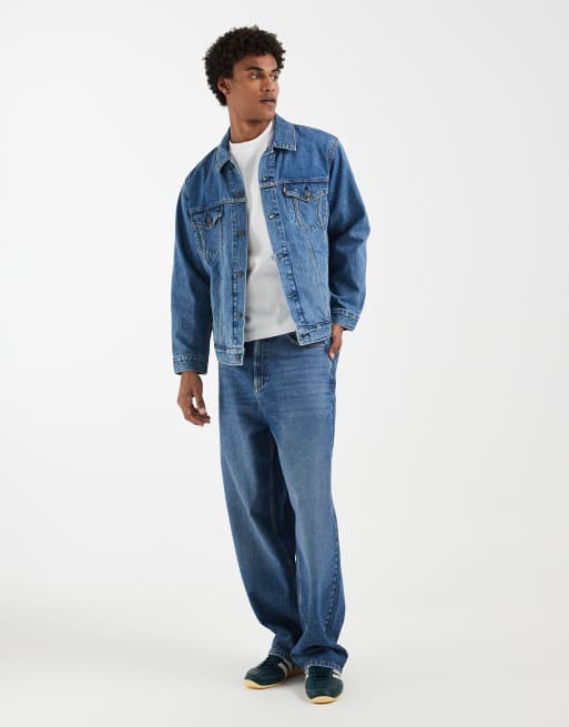 Levi's – Locker geschnittene Truckerjacke aus Denim in verwaschenem Mittelblau, 2 von 5