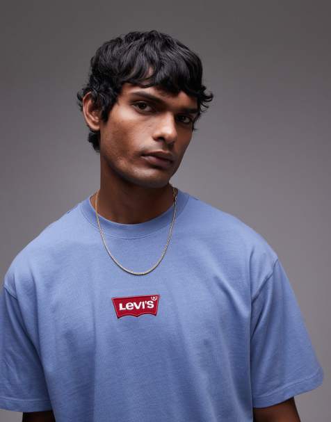 Levi's – Locker geschnittenes T-Shirt in Hellblau mit Vintage-Passform und mittigem Fledermaus-Logo - view 1