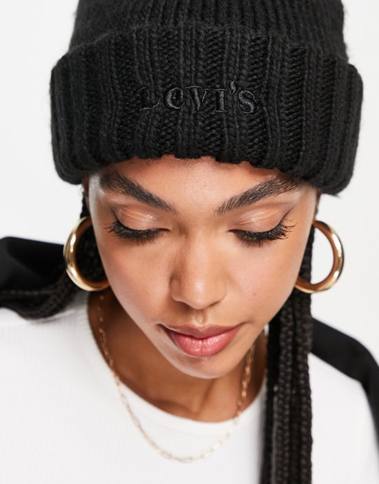 https://images.asos-media.com/products/levis-logo-beanie-hat-in-black/200806230-4?$n_550w$&wid=550&fit=constrain