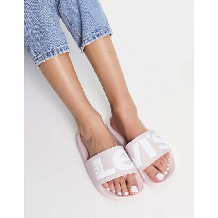 Levis 2024 sliders womens