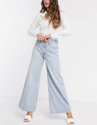 levi's wide leg jean