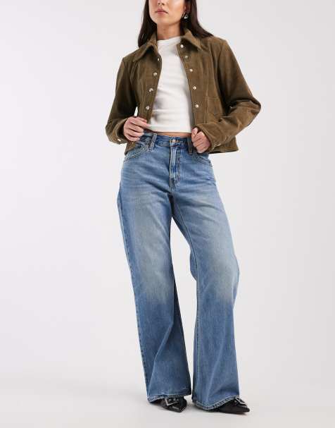 Levi's luźne jeansy bootcut w średnim odcieniu - view 1