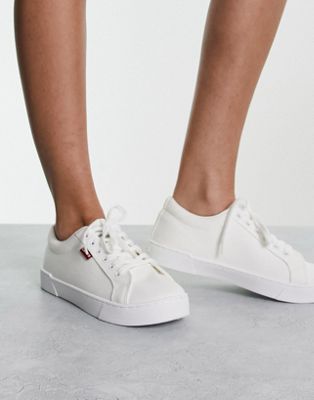 Levi's Malibu trainer in white with red tab logo