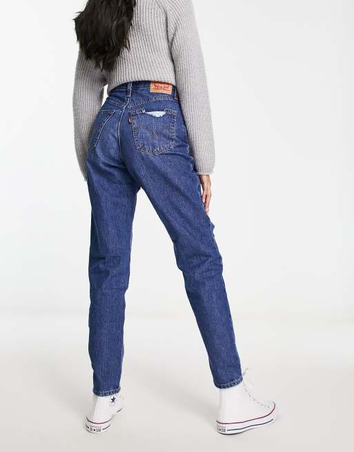 Levi's – Mellanblå mom jeans med hög midja och revor, 2 av 4