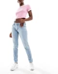 [Levi's] Levi's mid rise boyfriend performance cool denim jeans in bleach blue W27 L27 Bleach blue