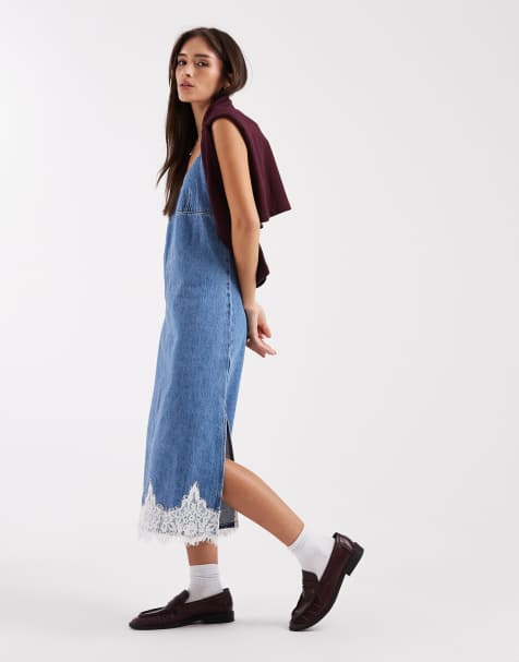 Levi’s – Midi-Jeanskleid im 90er-Stil in Blau mit Trägern und Spitzensaum - view 1