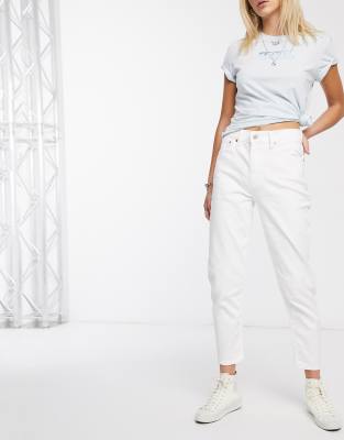 white wash mom jeans