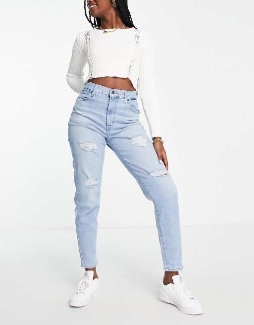 Levi's – Mom-Jeans in verwaschenem Hellblau mit hohem Bund und Used-Effekt 