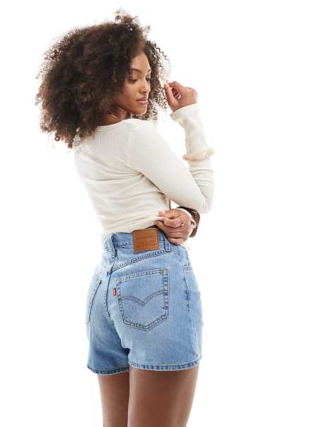 Levi's - Mom short in jaren 80-stijl in lichtblauw - view 1