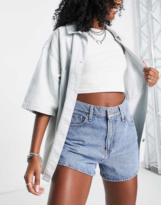 Levi's - Mom shorts a vita alta lavaggio blu chiaro , 4 di 4