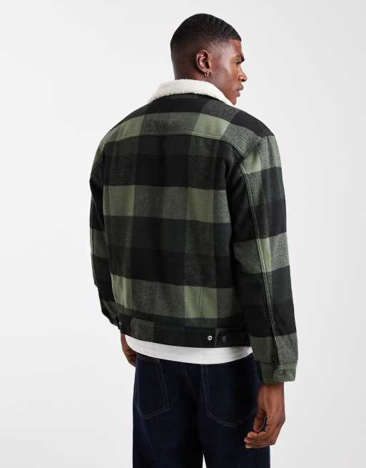 Levi's – Mörkgrå, blockrutig truckerjacka i sherpa-material med avslappnad passform, 5 av 5