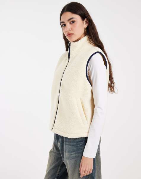 Levi's morrison sherpa funnel neck zip up gilet in white - view 1