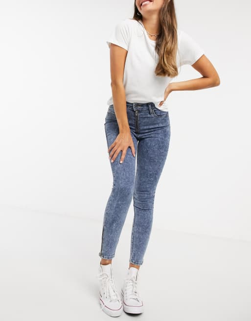 Levi's best sale moto jeans