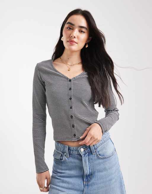 Levi's Muse long sleeve button front t-shirt in stripes