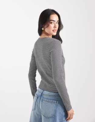 Levi's Muse Long Sleeve Button Front T-shirt In Gray