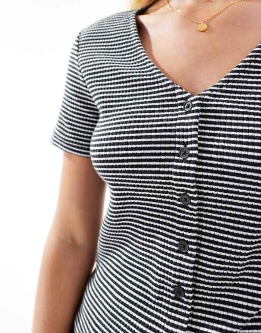 Levi's Muse short sleeve button front t-shirt in stripe, 3 of 4