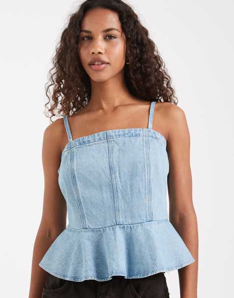 Levi's – Niebieski jeansowy top na ramiączkach z baskinką - view 1