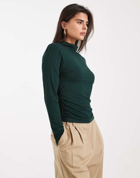 Levi's - Nina - Hoogsluitend T-shirt met lange mouwen in groen - view 1