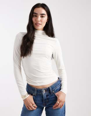 Levi's - Nina - Langärmliges, hochgeschlossenes Shirt in Weiß
