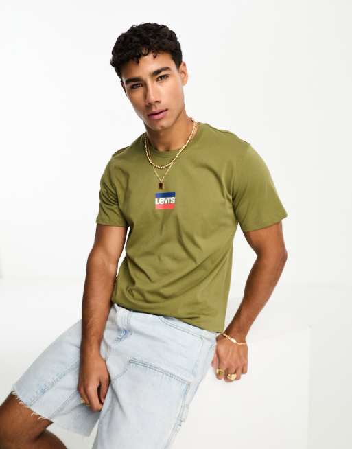 Levi's – Olivgrön t-shirt med centrerad logga