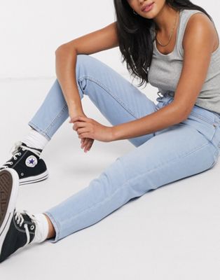 Levi's online exclusive mom jeans in 
