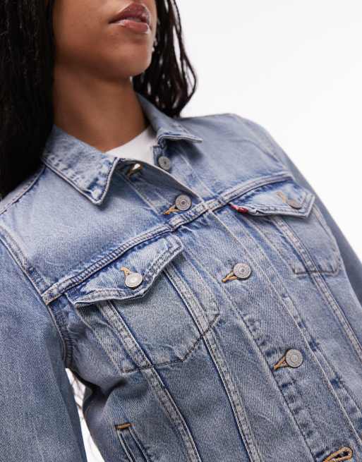 Levi's original denim trucker jacket in light wash, 3 of 4