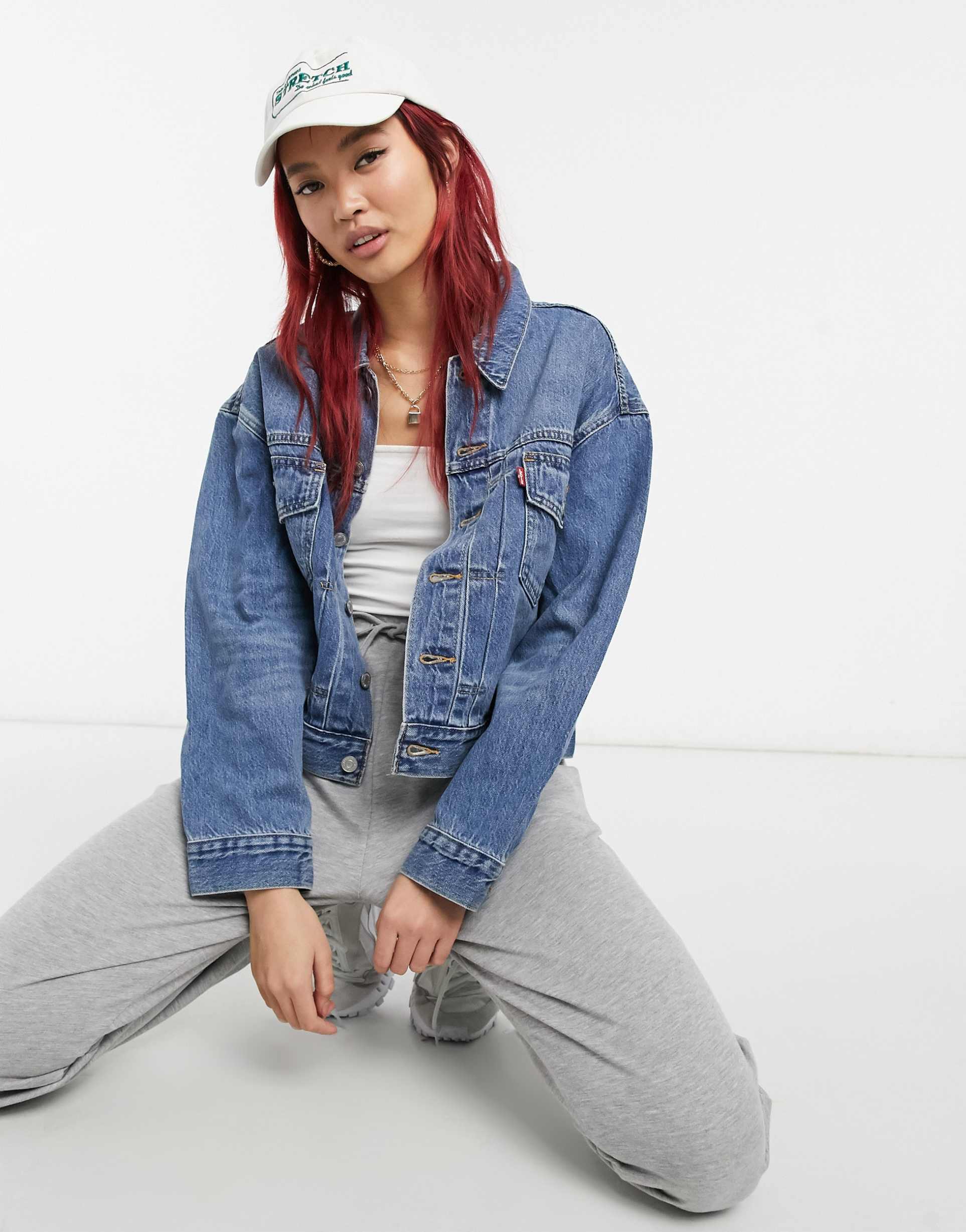 Джинсовка женская тренд 2024 Levi's Original oversized trucker denim jacket in midwash blue ASOS