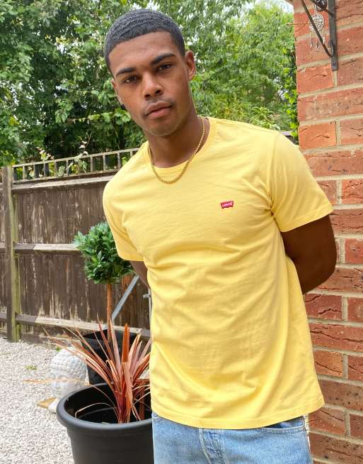 Levis yellow t clearance shirt