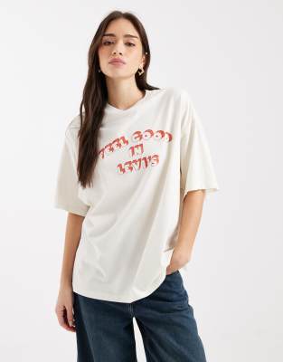 Levi's - Oversize-T-Shirt in Ecru mit Grafikprint-Weiß