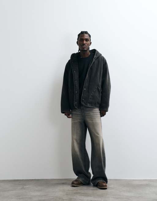 Levi's oversized deck huvjacka i denim med sherpa i tvättad svart, 2 av 5