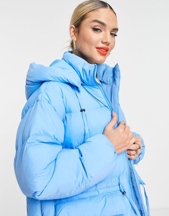 https://images.asos-media.com/products/levis-padded-jacket-in-blue/200275793-3?$n_550w$&wid=550&fit=constrain