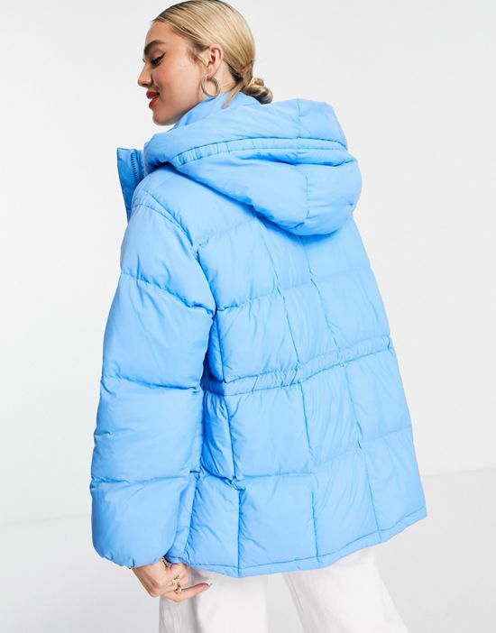 https://images.asos-media.com/products/levis-padded-jacket-in-blue/200275793-4?$n_550w$&wid=550&fit=constrain