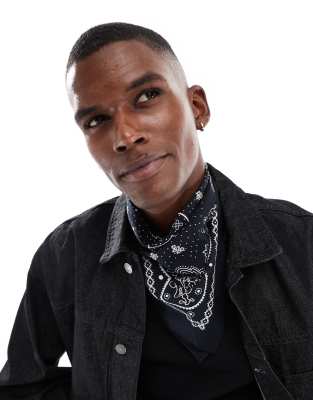 paisley print bandana in black