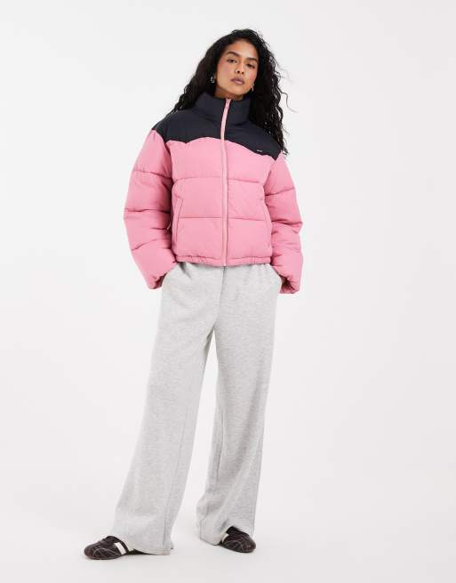 Levi's palmer  cropped puffer jacket in pink , 3 of 4
