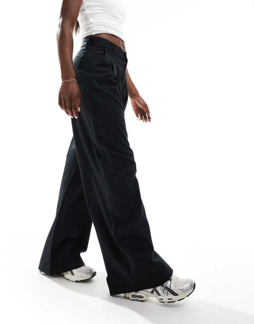 Levi s Pantaloni a pieghe ampi neri in twill ASOS