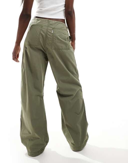 Levi's - Pantaloni parachute verdi con vita elasticizzata con coulisse, 5 di 5
