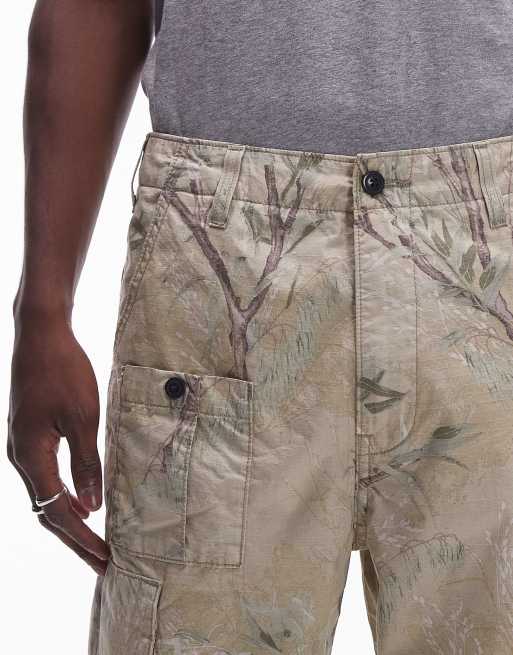 Levi's – Parachute – Locker geschnittene Cargohose aus Ripstop in Beige mit Wiesen- und Military-Muster, 3 von 5