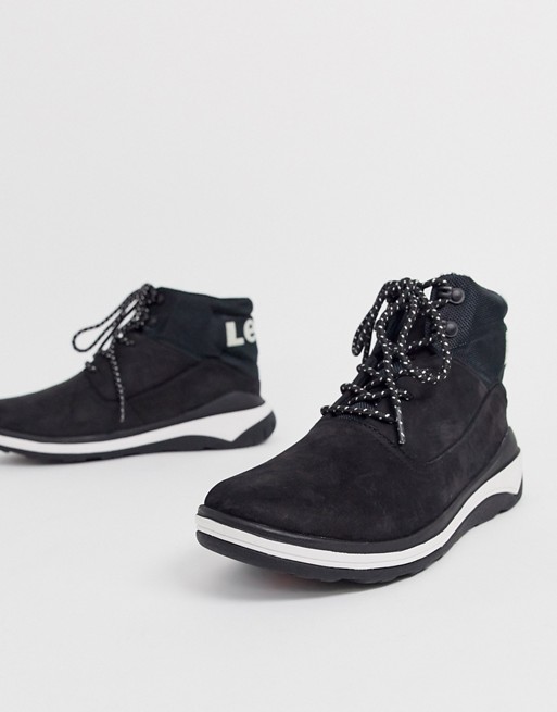 Levi's Pensel heel logo leather boot in black