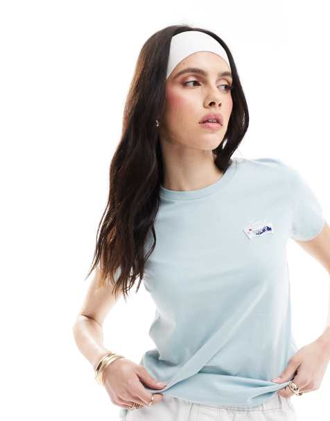 Levi's Perfect sunset embroidered batwing badge logo t-shirt in mid blue - view 1