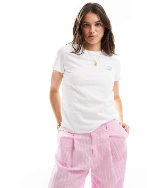 Levi's - Perfect - T-shirt met glanzend vleermuislogo in wit - view 1