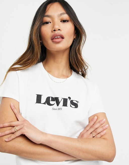 Levi's perfect t-shirt with chest logo in white
