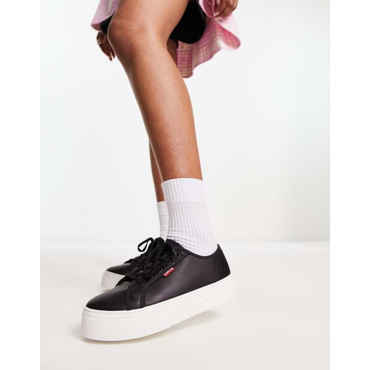 Black 2024 levi trainers