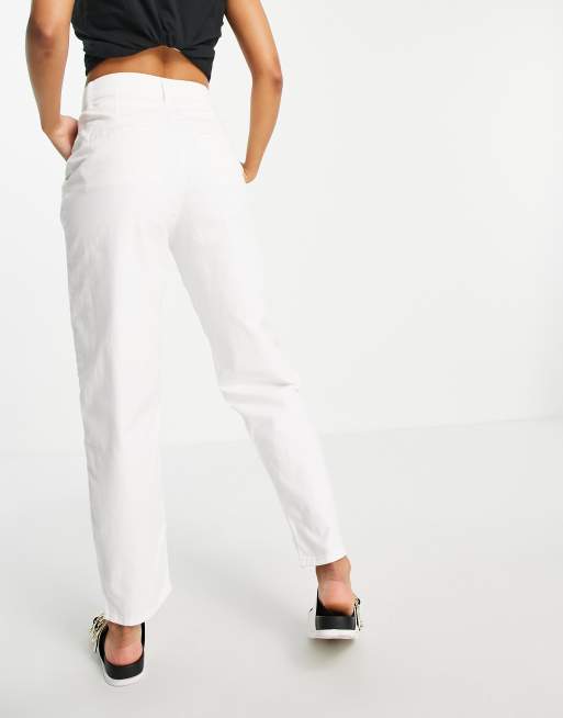 Levi's pleated balloon jeans in white | ASOS